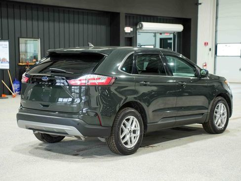 Used 2023 Ford Edge SEL w/ Convenience Package image 5