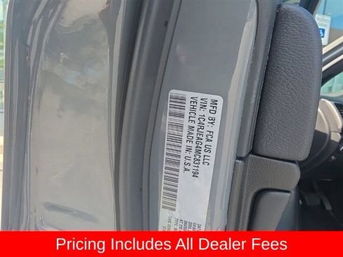 Used 2021 Jeep Grand Cherokee Laredo X RWD image 2