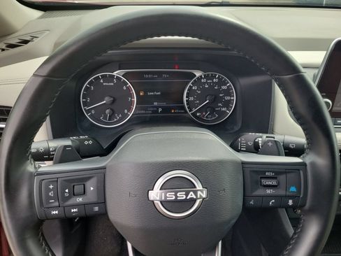 Used 2025 Nissan Rogue SV FWD image 20