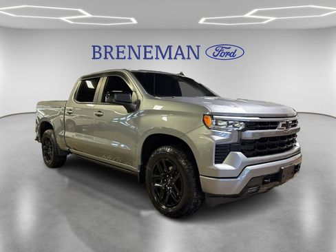 Used 2023 Chevrolet Silverado 1500 RST w/ Z71 Off-Road Package image 3