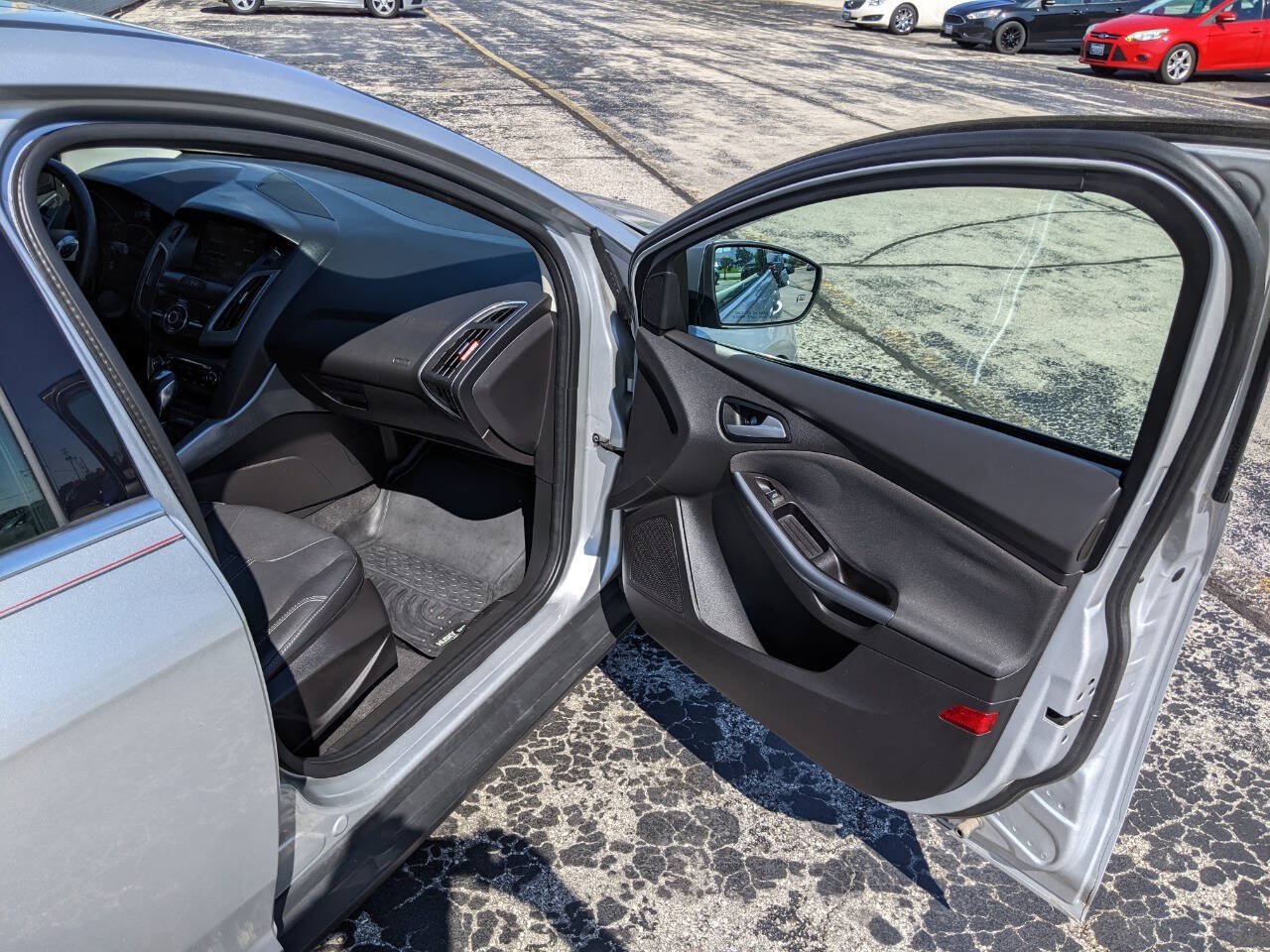 Used 2012 Ford Focus Titanium FWD image 13