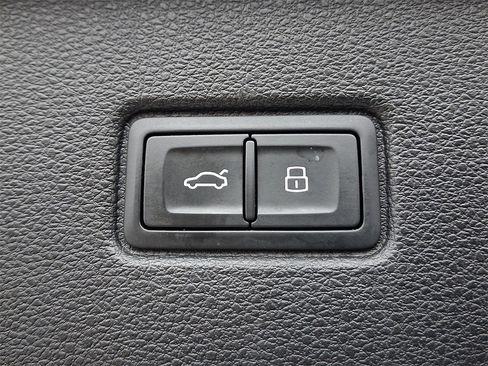 Used 2017 Audi Q7 2.0T Premium Plus w/ Premium Plus Package image 29