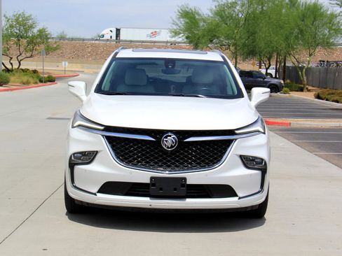 Used 2023 Buick Enclave Avenir w/ Avenir Technology Package image 2
