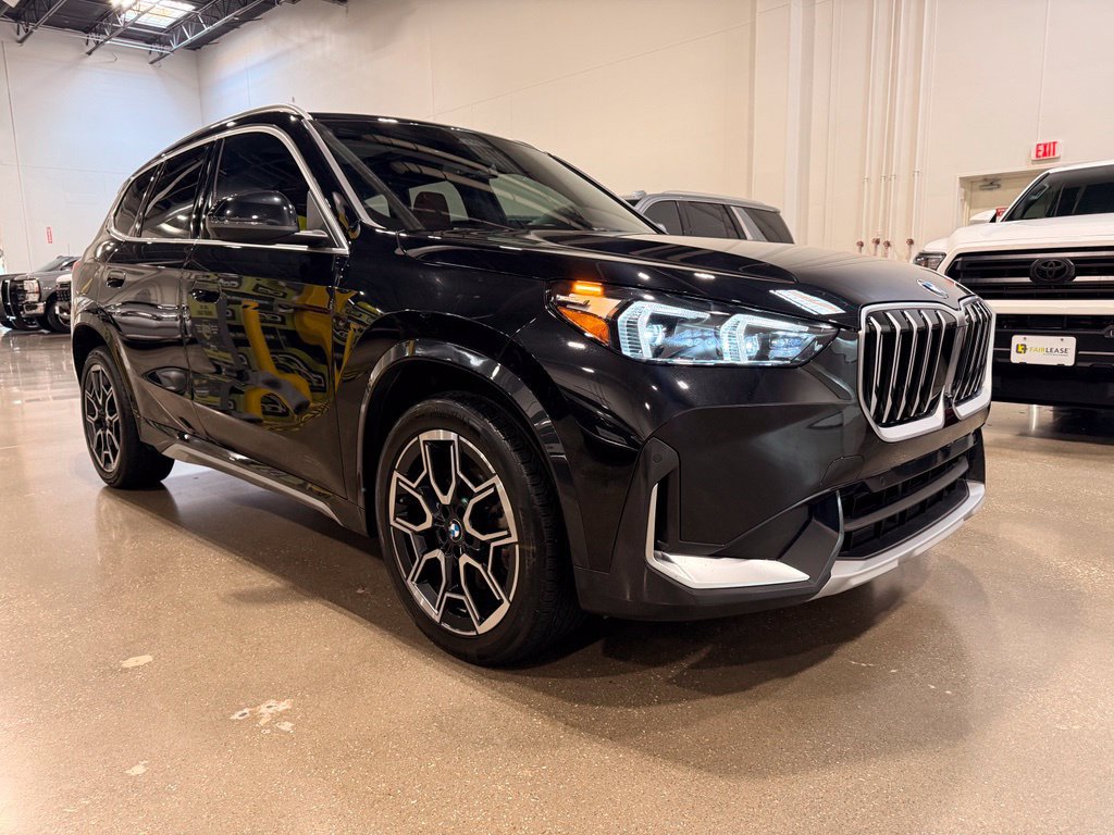 Used 2026 BMW X1 xDrive28i w/ Technology Package AWD/4WD image 3