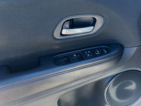 Used 2021 Honda HR-V Sport image 16