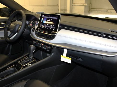 New 2026 Jeep Compass Limited image 25