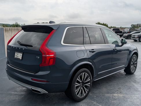 Used 2020 Volvo XC90 T5 Momentum FWD image 5