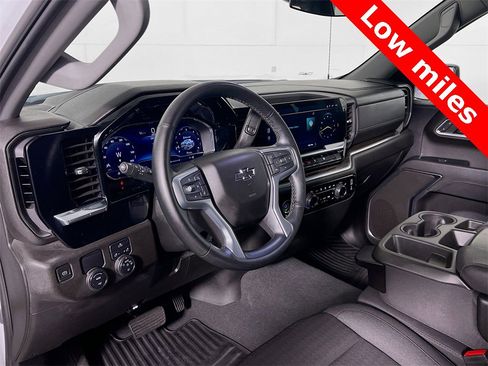 Used 2023 Chevrolet Silverado 1500 RST image 9