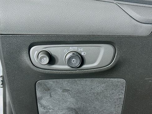 Used 2025 Buick Encore GX Preferred image 17