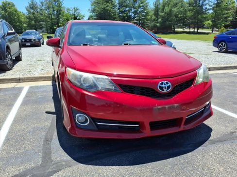 Used 2012 Toyota Camry SE FWD image 9