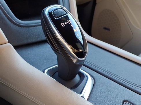 Used 2019 Cadillac XT5 AWD image 15