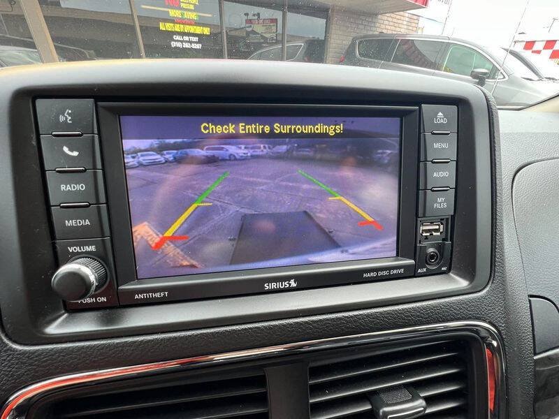 Used 2018 Dodge Grand Caravan SE w/ UConnect Hands-Free Group FWD image 25