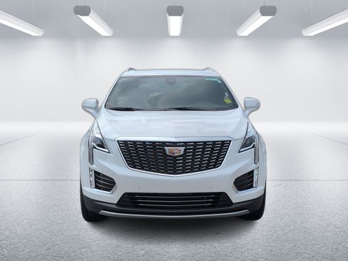 Certified 2025 Cadillac XT5 Premium Luxury AWD/4WD image 10