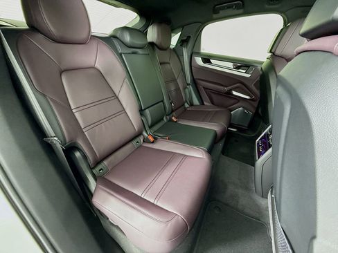 New 2026 Porsche Cayenne Coupe image 29