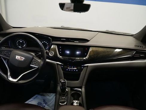 Used 2022 Cadillac XT6 Premium Luxury w/ Technology Package image 13