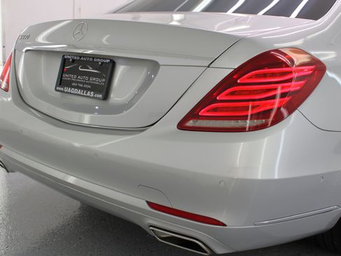 Used 2014 Mercedes-Benz S 550 Sedan image 23