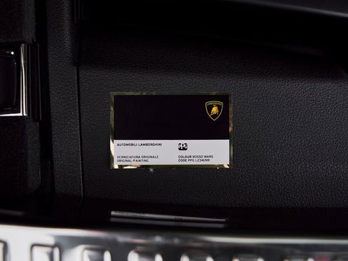 Used 2021 Lamborghini Urus image 19