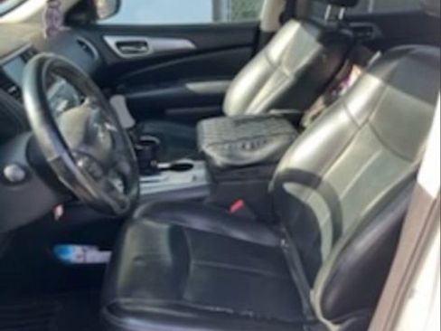 Used 2017 Nissan Pathfinder SL w/ Cargo Package image 8