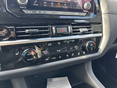 New 2025 Nissan Pathfinder SV image 20