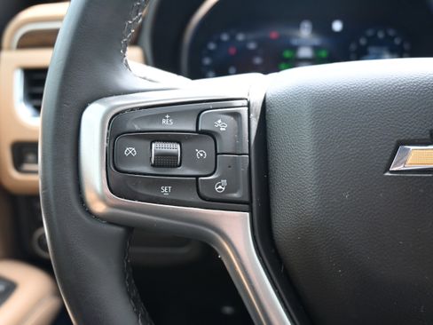 Used 2023 Chevrolet Tahoe Premier AWD/4WD image 18
