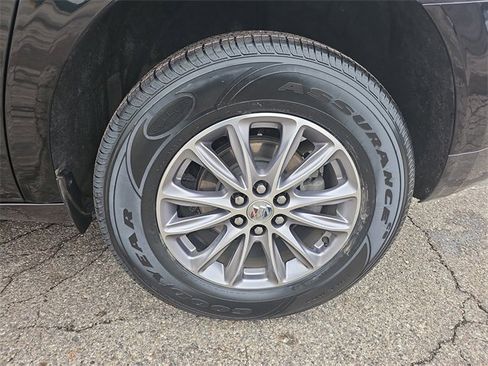 Certified 2024 Buick Enclave Essence w/ LPO, Floor Liner Package image 32