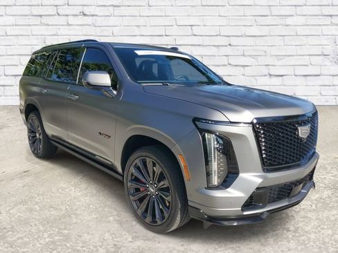 Certified 2026 Cadillac Escalade V w/ LPO, Onyx Lite Package AWD/4WD image 5