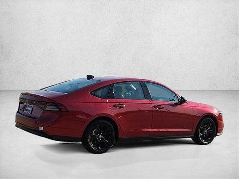 Used 2025 Honda Accord SE image 5