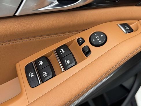 Used 2023 BMW X5 xDrive40i w/ Executive Package image 17