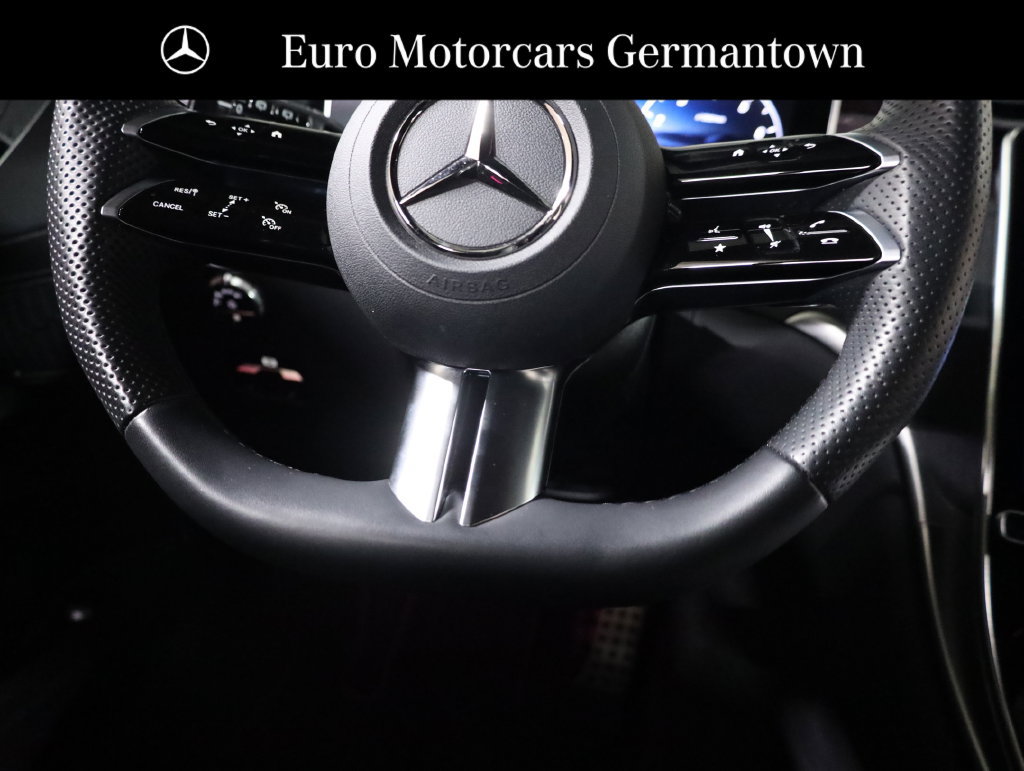 Used 2026 Mercedes-Benz GLC 300 4MATIC image 38