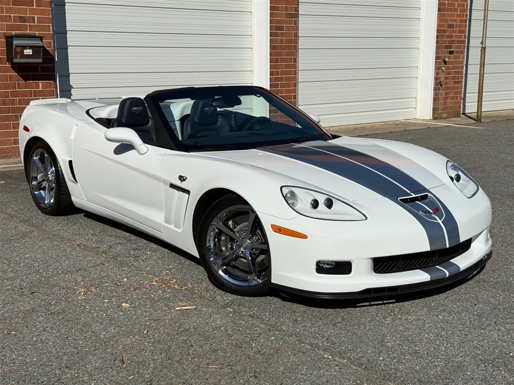 Used 2013 Chevrolet Corvette Grand Sport w/ 4LT Preferred Equipment Group RWD image 34