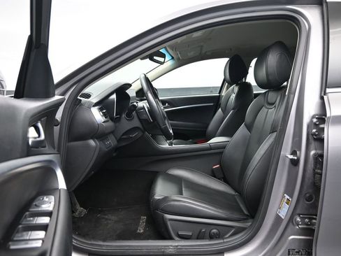 Used 2023 Genesis G70 2.0T image 26