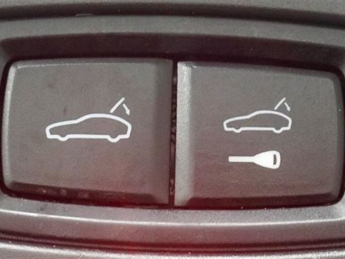 Used 2013 Porsche Cayenne S image 46