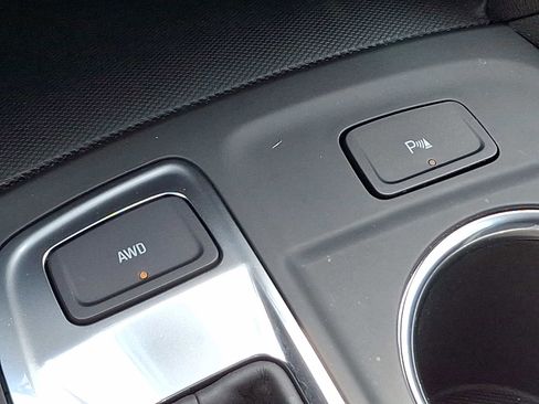 Used 2022 Chevrolet Equinox LT AWD/4WD image 24