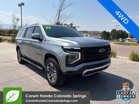 Used 2025 Chevrolet Suburban Z71 AWD/4WD image 1