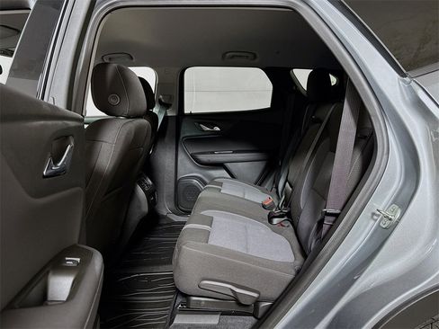 Certified 2025 Chevrolet Blazer LT w/ Convenience Package image 22
