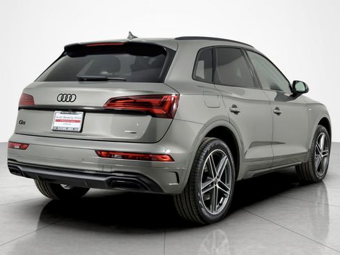 Used 2023 Audi Q5 e Premium Plus w/ Premium Plus Package image 5