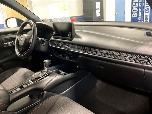 Used 2025 Honda HR-V Sport image 14