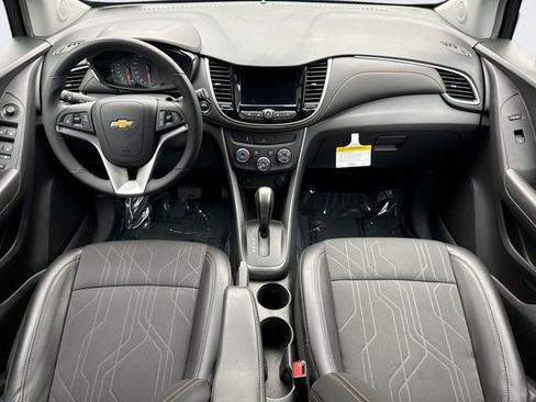 Used 2019 Chevrolet Trax LT w/ LT Convenience Package AWD/4WD image 14