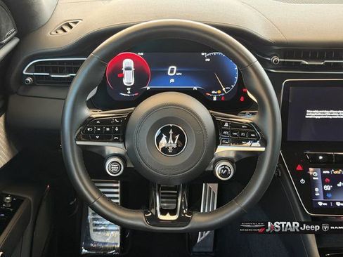Used 2023 Maserati Grecale Modena AWD/4WD image 17