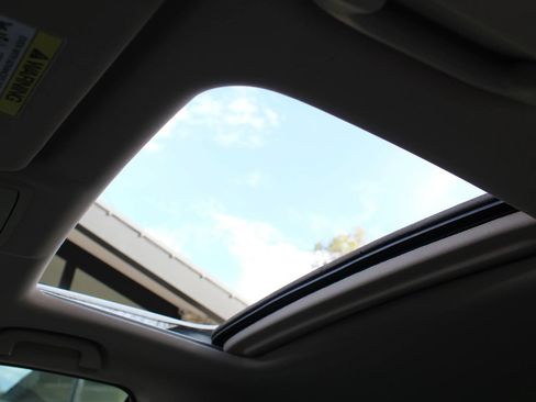 Used 2015 Honda Accord EX-L image 32