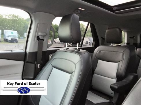 Used 2023 Ford Explorer XLT w/ Equipment Group 202A AWD/4WD image 39