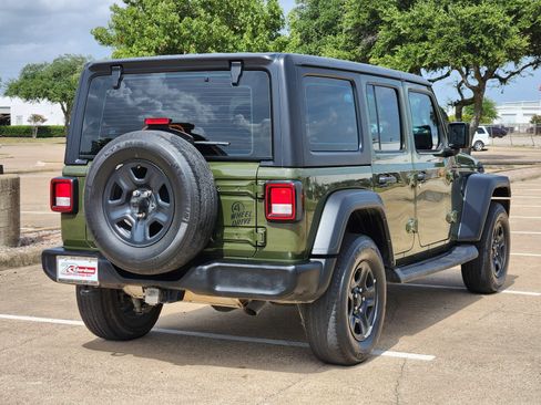 Used 2022 Jeep Wrangler Unlimited Sport AWD/4WD image 6
