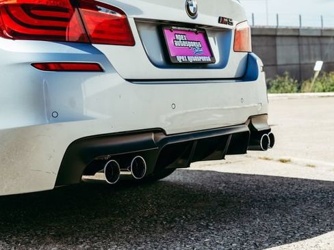 Used 2013 BMW M5 RWD image 36