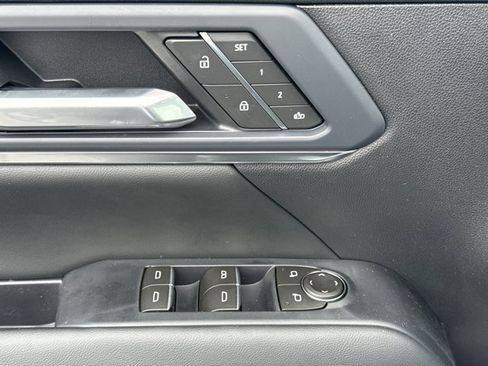 New 2026 GMC Terrain Denali w/ LPO, Black Badging Package AWD/4WD image 17