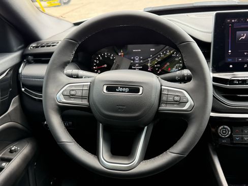 New 2025 Jeep Compass Limited w/ Sun & Sound Group image 20