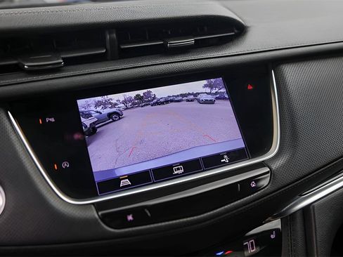 Used 2023 Cadillac XT5 Premium Luxury image 17