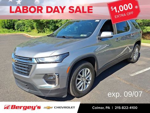 Used 2023 Chevrolet Traverse LT w/ LPO, Floor Liner Package AWD/4WD image 1