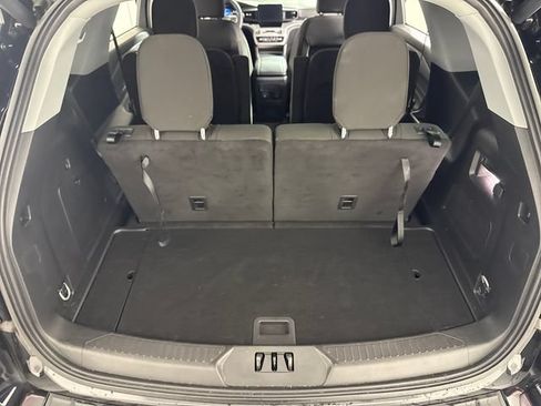 Used 2024 Ford Explorer XLT w/ Class IV Trailer Tow Package AWD/4WD image 23