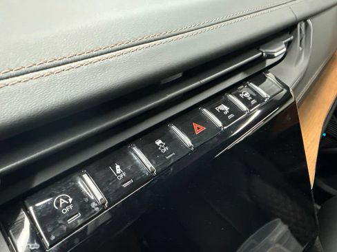 Used 2021 Jeep Grand Cherokee L Summit AWD/4WD image 22