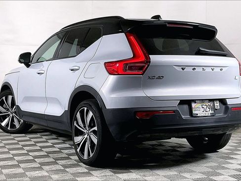 Used 2022 Volvo XC40 P8 Recharge Plus AWD/4WD image 13